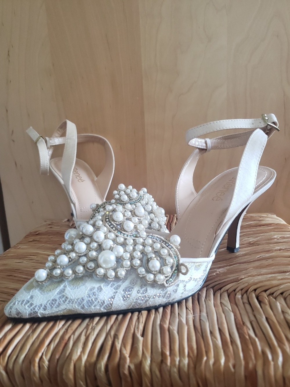 Embellished Pearl Lace Shoes Size 9.5